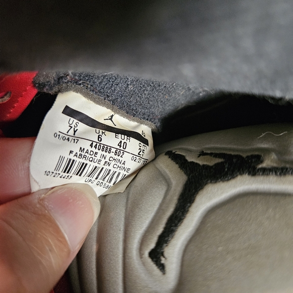 AIR JORDAN 5 RETRO RED SUEDE (GS) 440888-602 size 7Y - Picture 7 of 7